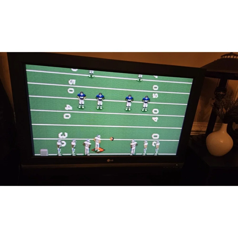 Radica Football‎ 2 Play TV Plug and Play Arcade Video Game 2006 Mattel